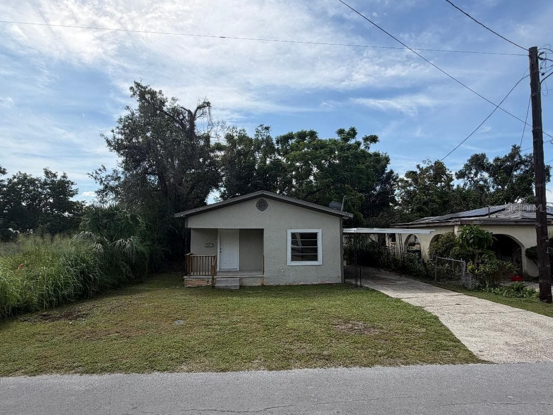 2921 E 24TH