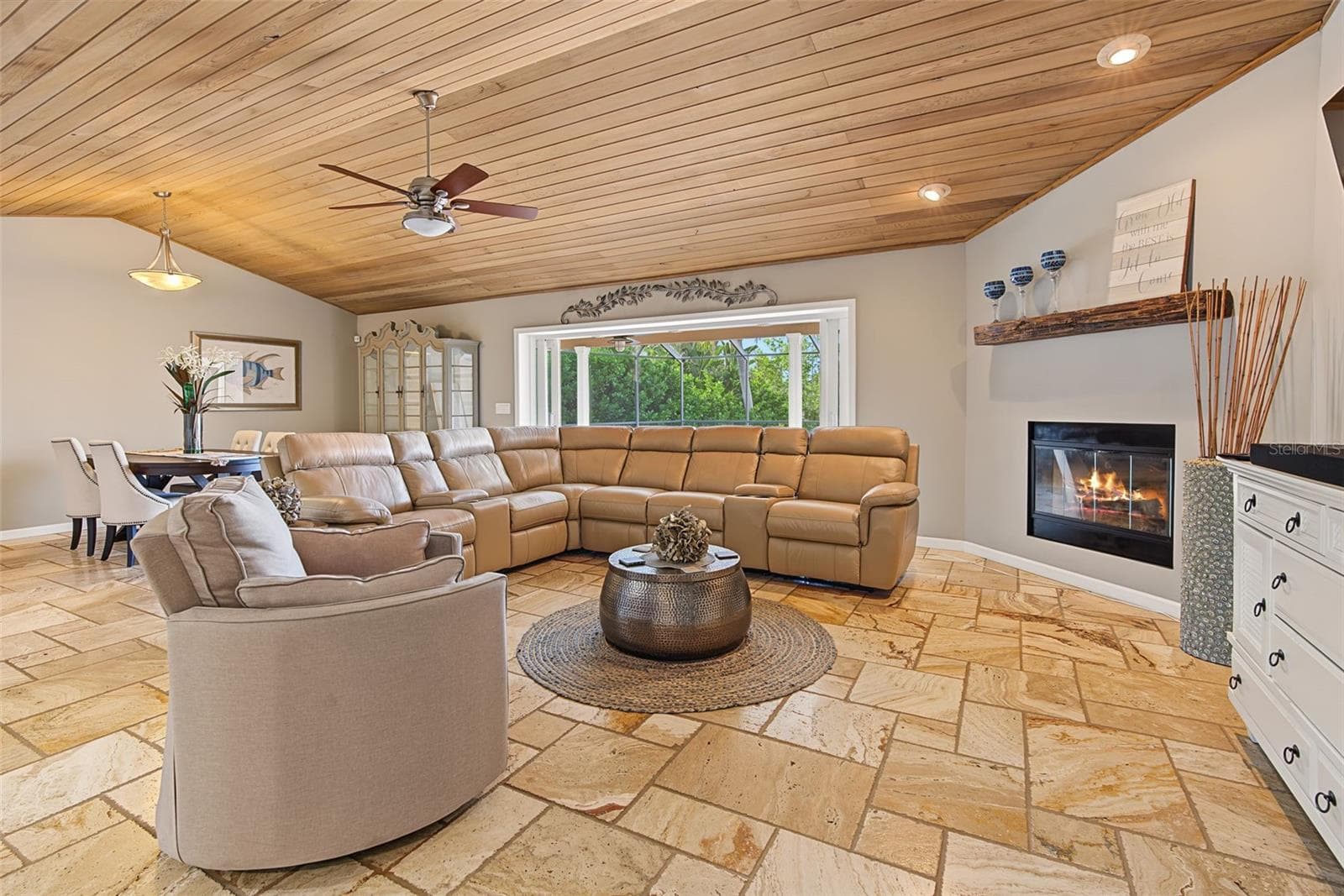 Single Family Residence at 6604 BLACKFIN WAY, APOLLO BEACH, photo 12 of 43