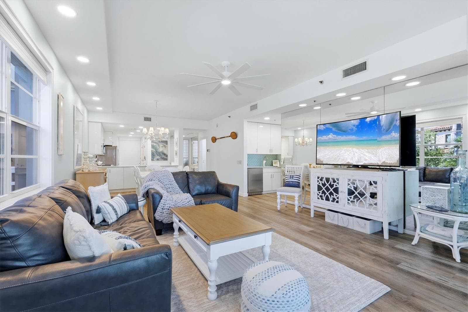 Living Room - 615 DREAM ISLAND PL #212, LONGBOAT KEY