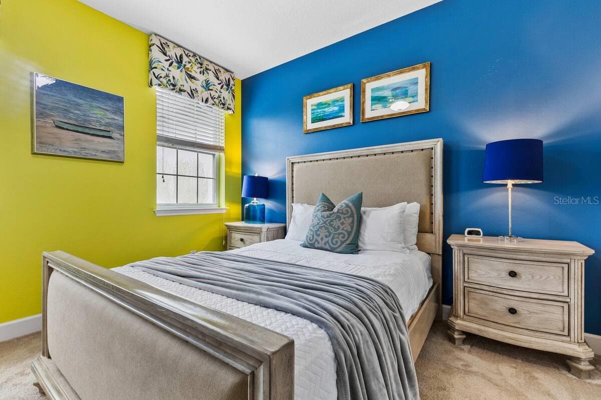 Townhouse at 462 CAPTIVA DR, DAVENPORT, photo 9 of 34