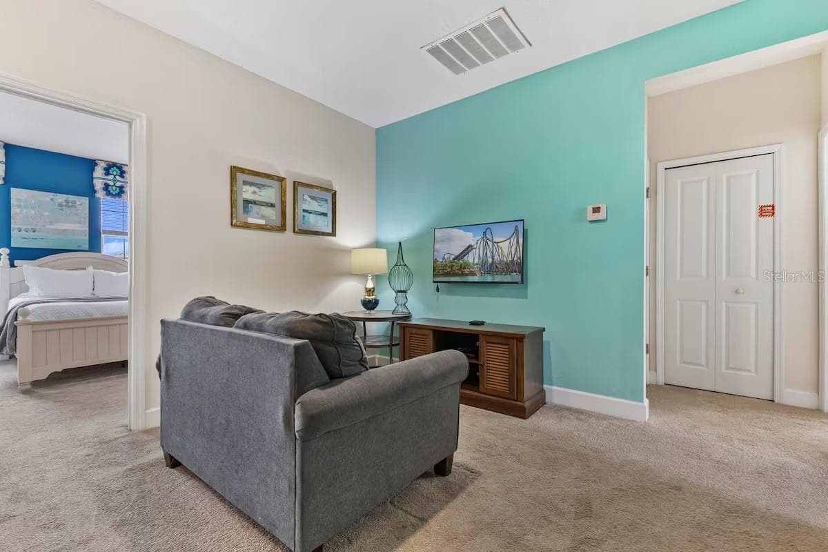 Townhouse at 462 CAPTIVA DR, DAVENPORT, photo 20 of 34