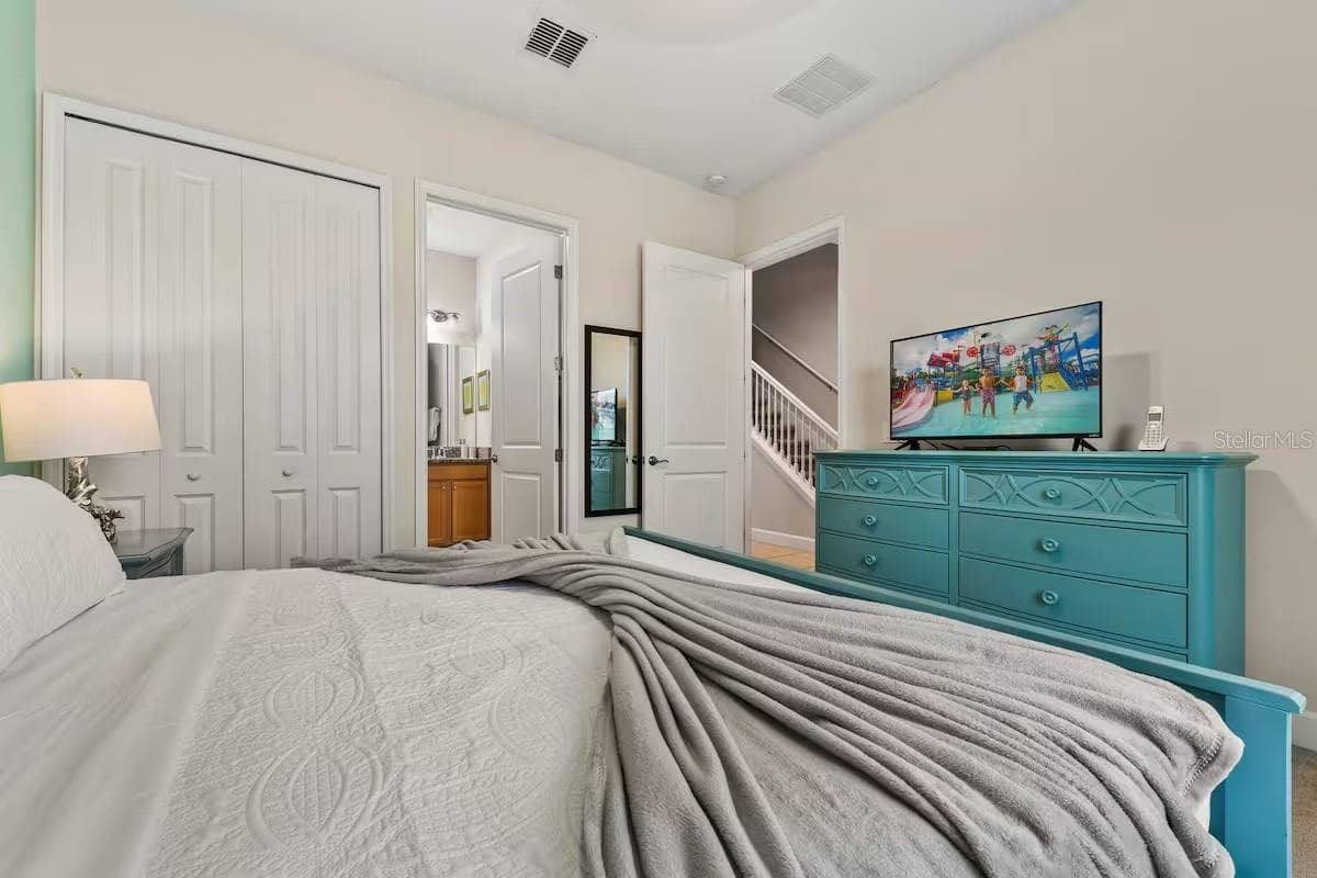Townhouse at 462 CAPTIVA DR, DAVENPORT, photo 26 of 34
