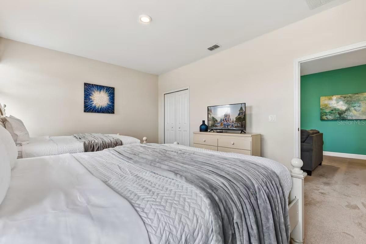 Townhouse at 462 CAPTIVA DR, DAVENPORT, photo 27 of 34