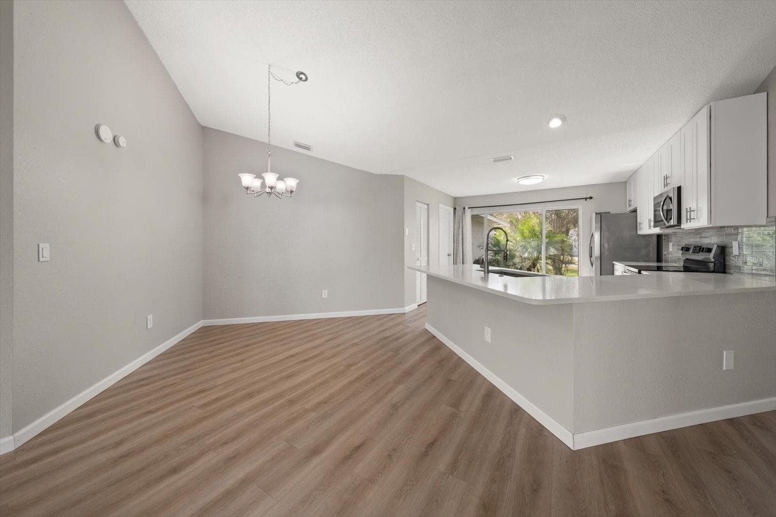 Single Family Residence at 15009 NATUREWALK DR, TAMPA, photo 28 of 41