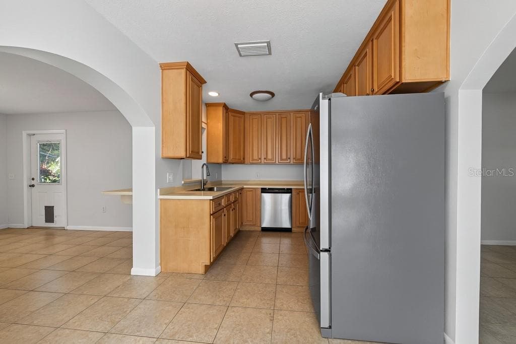 Single Family Residence at 1708 POND LAKE DR, TAMPA, photo 15 of 80