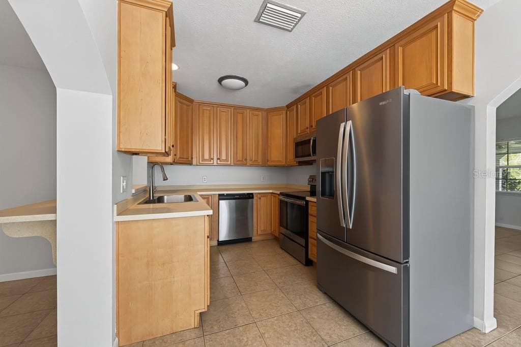 Single Family Residence at 1708 POND LAKE DR, TAMPA, photo 16 of 80