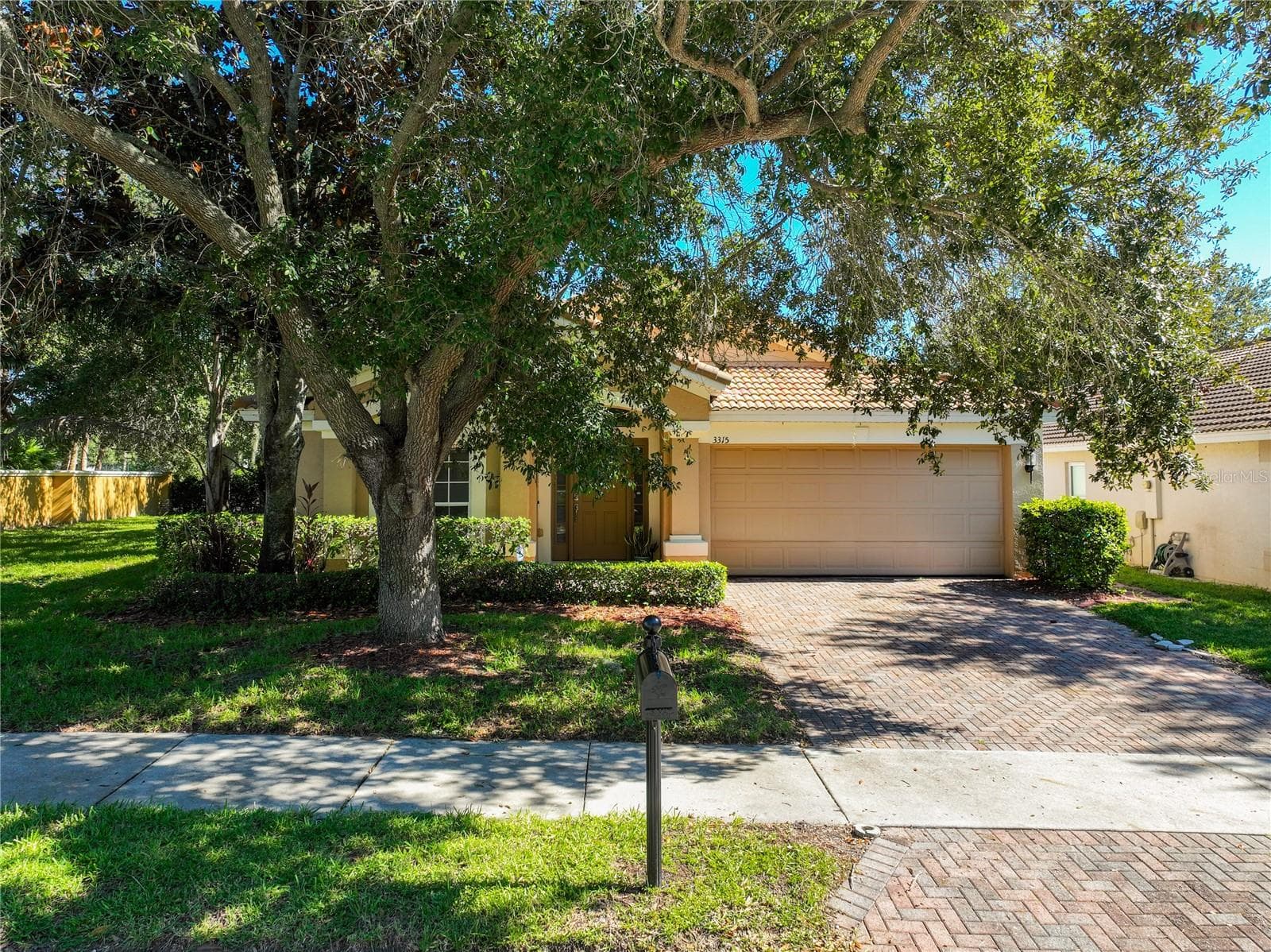 Single Family Residence at 3315 FLAMBOROUGH DR, ORLANDO, photo 2 of 95