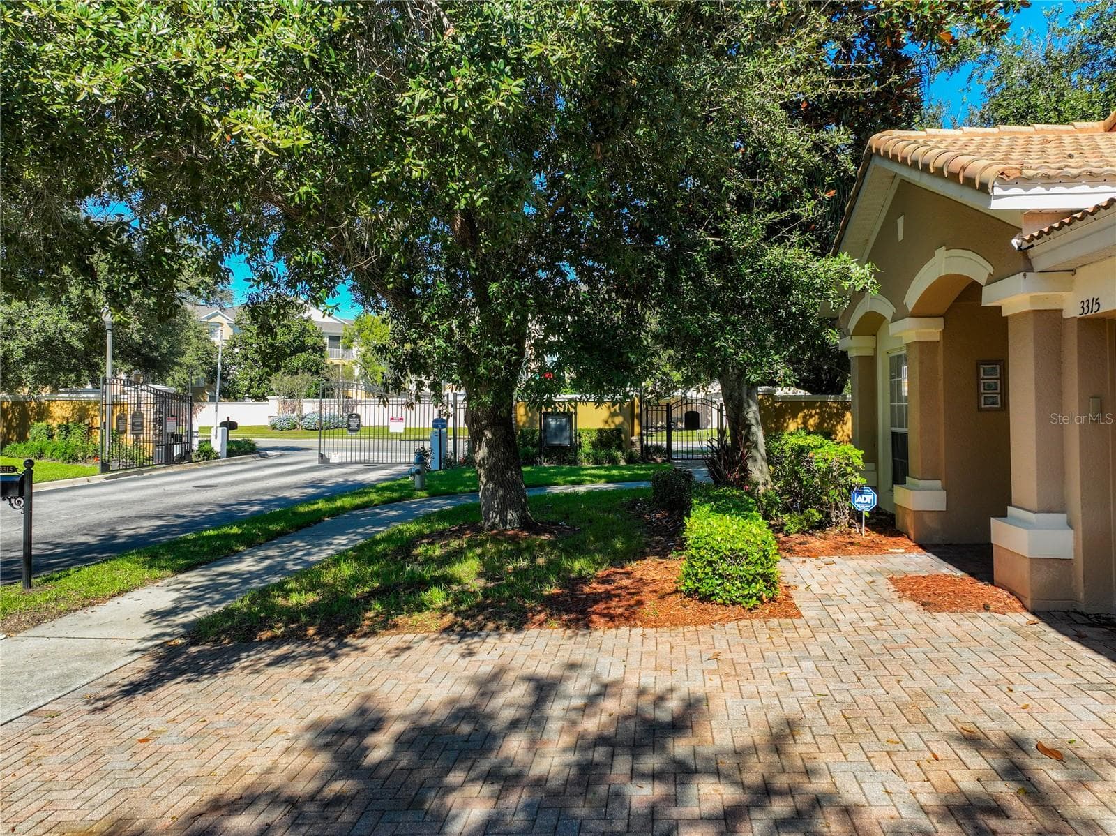 Single Family Residence at 3315 FLAMBOROUGH DR, ORLANDO, photo 8 of 95