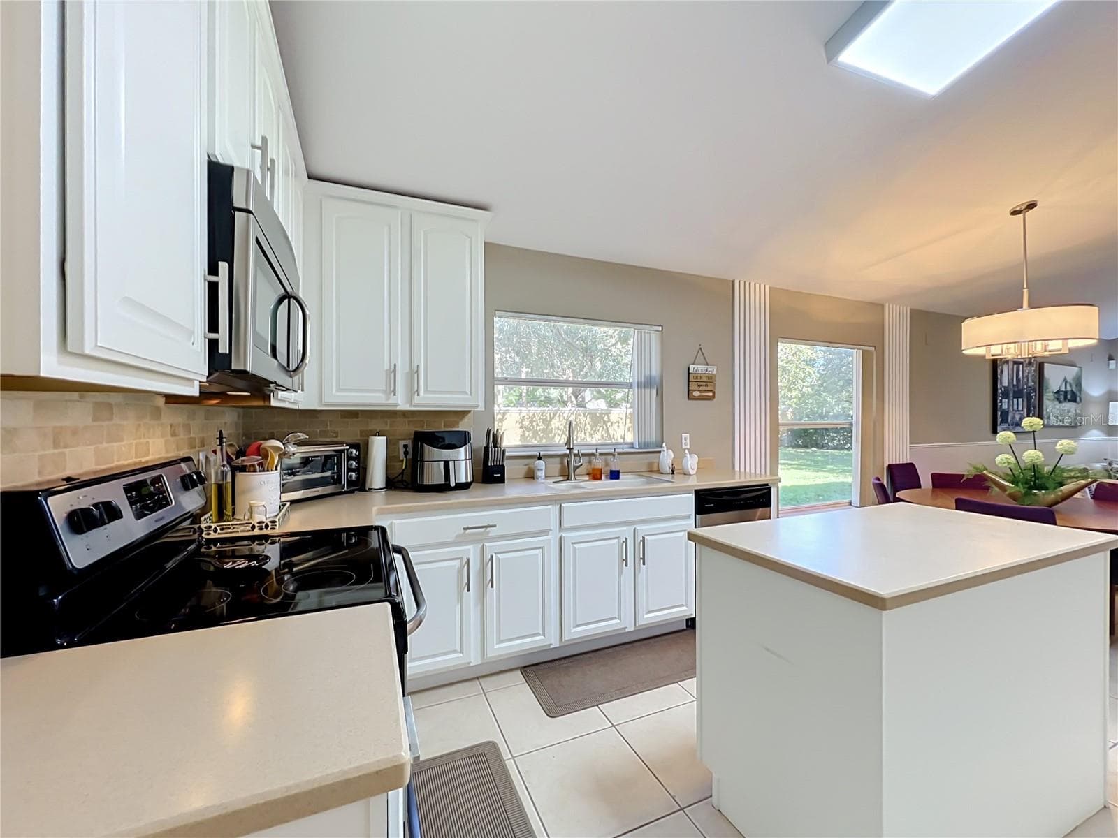 Single Family Residence at 3315 FLAMBOROUGH DR, ORLANDO, photo 33 of 95