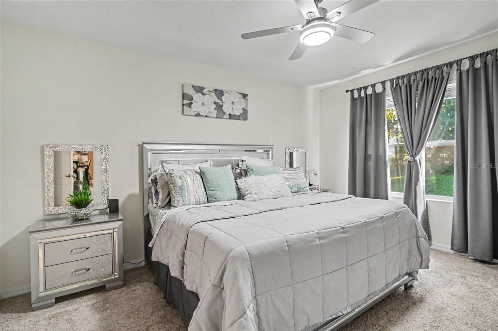 Single Family Residence at 323 CHARLES DR, DELAND, photo 9 of 44