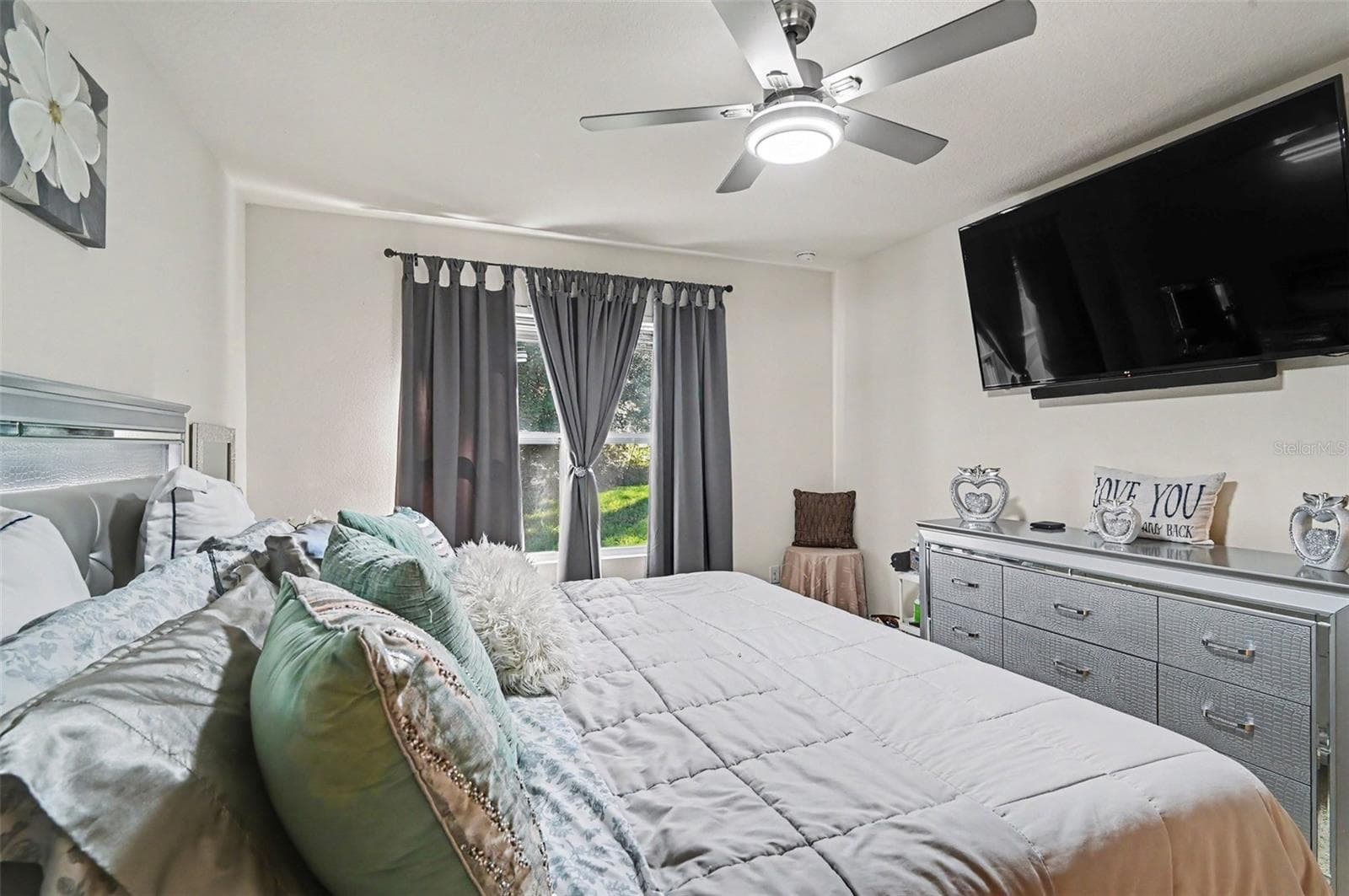 Single Family Residence at 323 CHARLES DR, DELAND, photo 10 of 44
