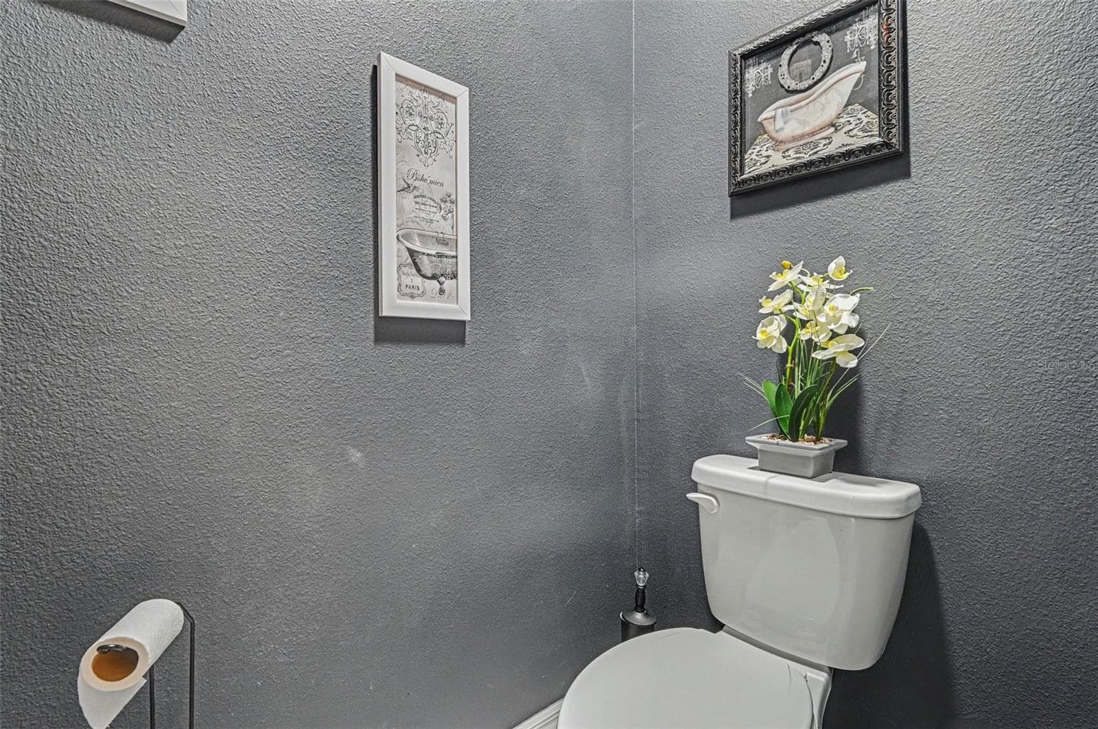 Single Family Residence at 323 CHARLES DR, DELAND, photo 12 of 44