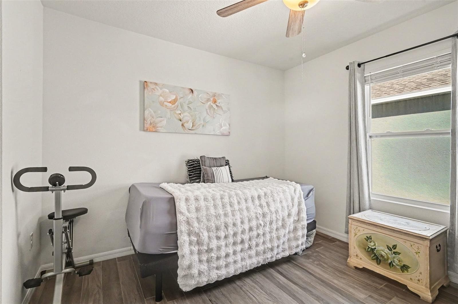 Single Family Residence at 323 CHARLES DR, DELAND, photo 19 of 44
