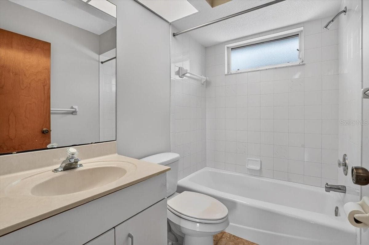 Single Family Residence at 4104 STROMBUS RD, VENICE, photo 27 of 53