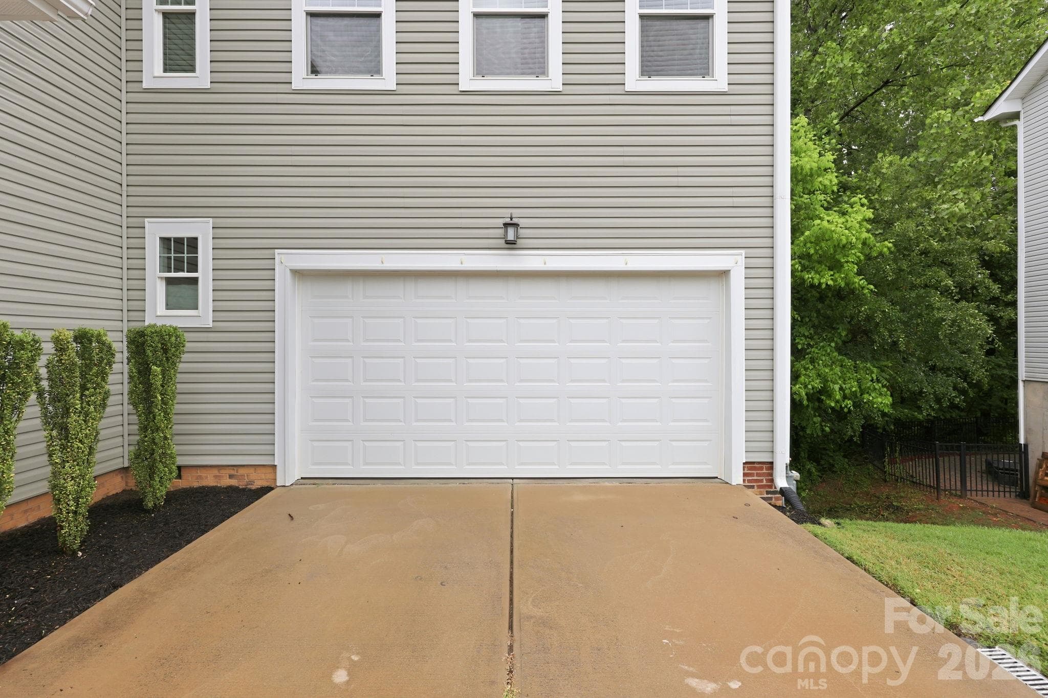 Single Family Residence at 8207 Dumphries Drive, Huntersville, photo 6 of 40