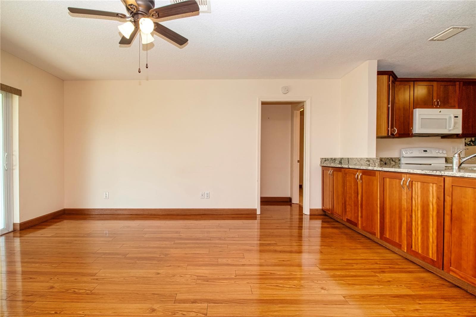 Family Room - 2108 MEADOWLARK LN, SUN CITY CENTER