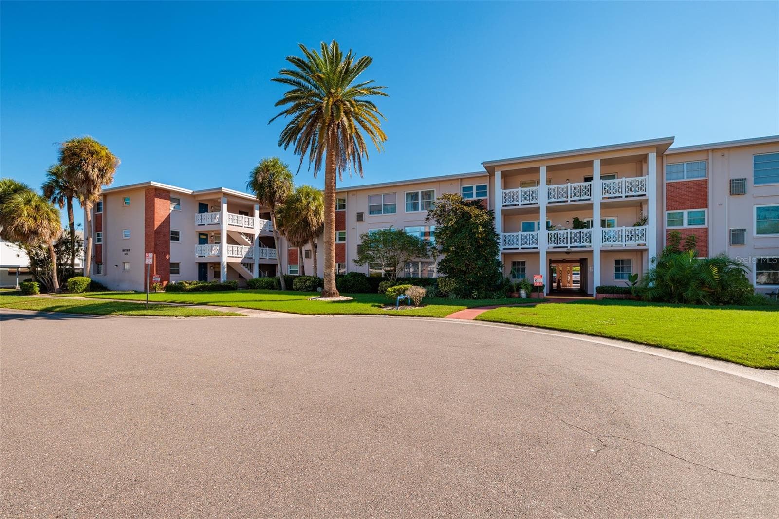 Condominium at 3125 36TH ST N #201, ST PETERSBURG, photo 4 of 23