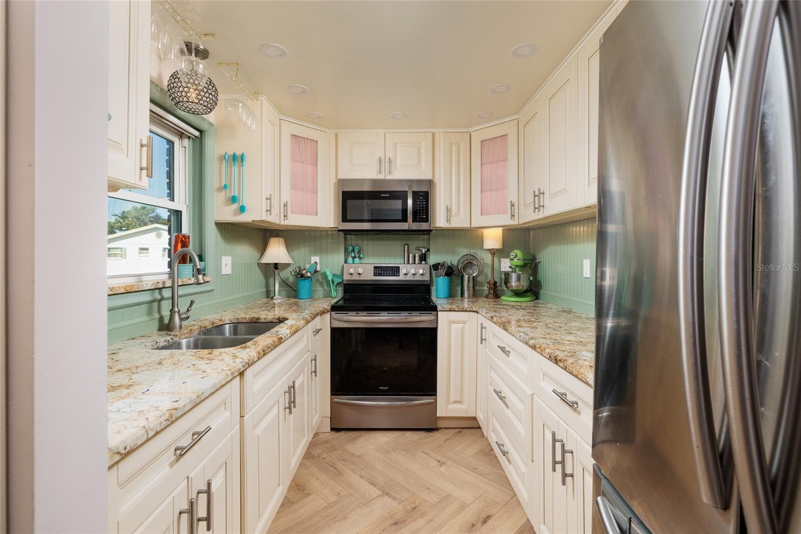 Condominium at 3125 36TH ST N #201, ST PETERSBURG, photo 8 of 23
