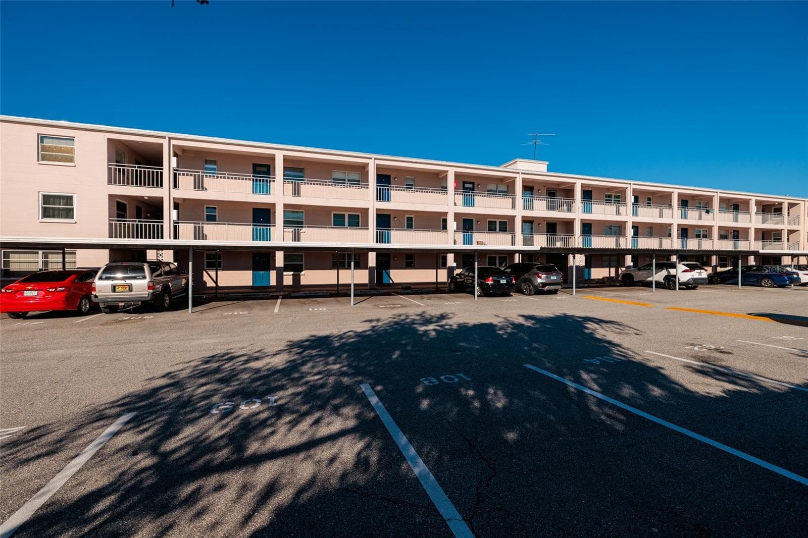 Condominium at 3125 36TH ST N #201, ST PETERSBURG, photo 22 of 23