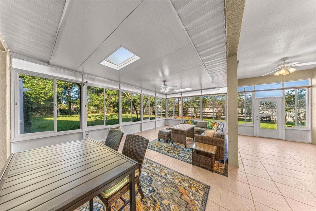 Expansive Florida Room - 5592 NE 61ST AVENUE RD, SILVER SPRINGS