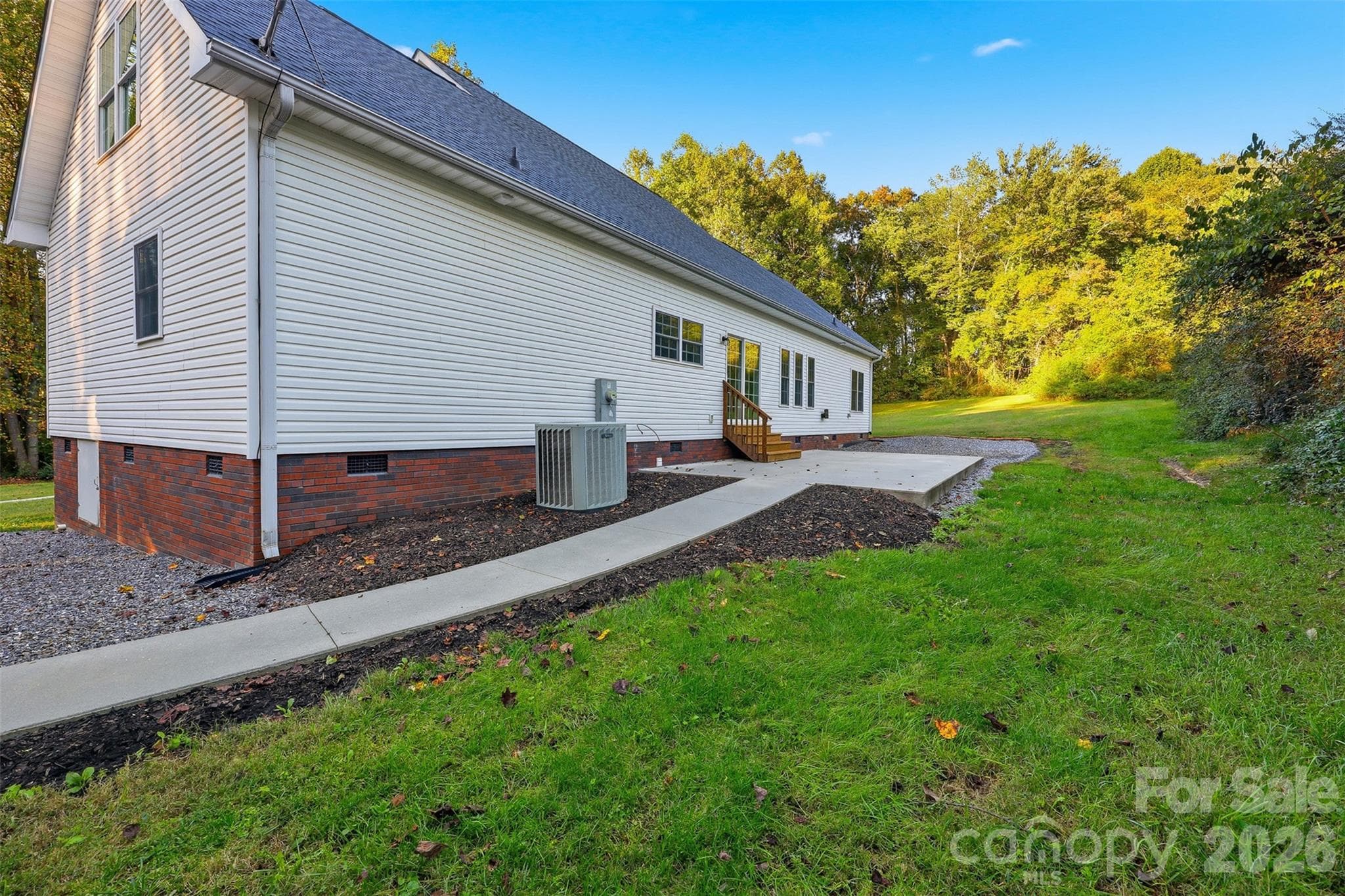 Single Family Residence at 151 Robertson Drive, Taylorsville, photo 4 of 43