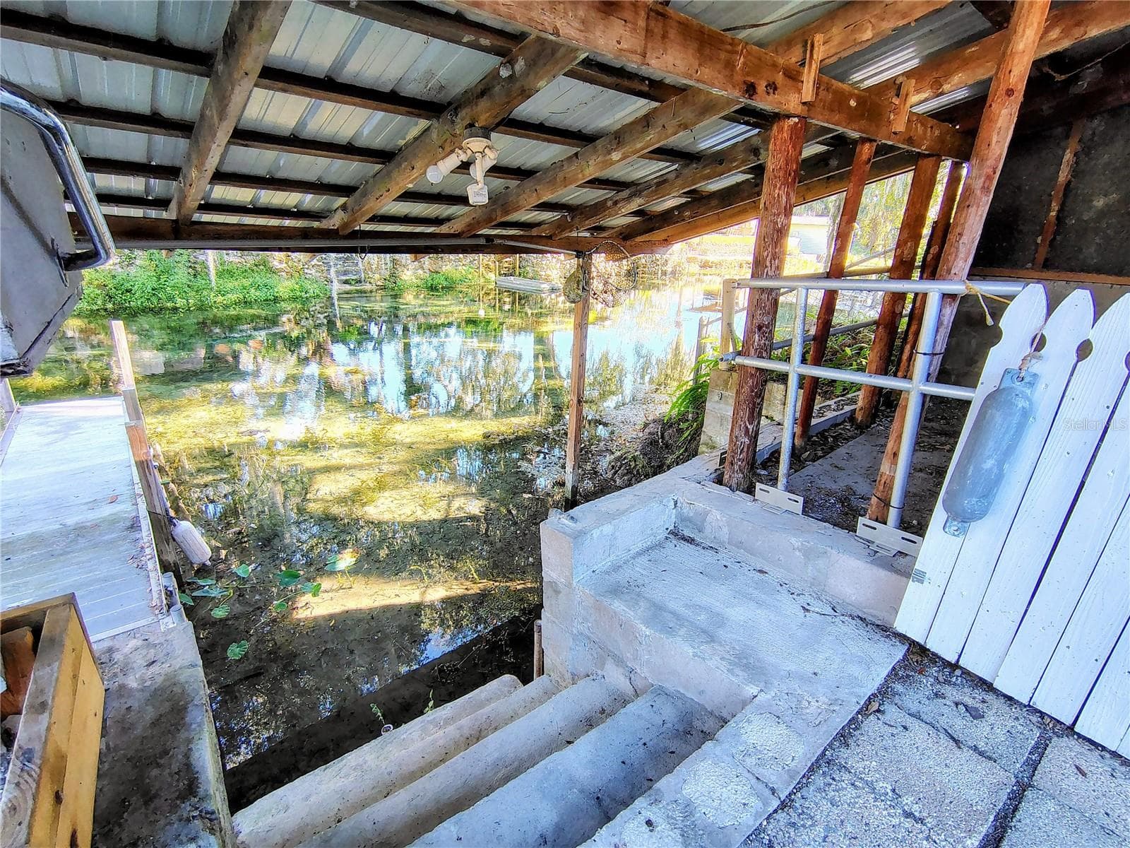 Single Family Residence at 766 CR 485A, LAKE PANASOFFKEE, photo 15 of 61
