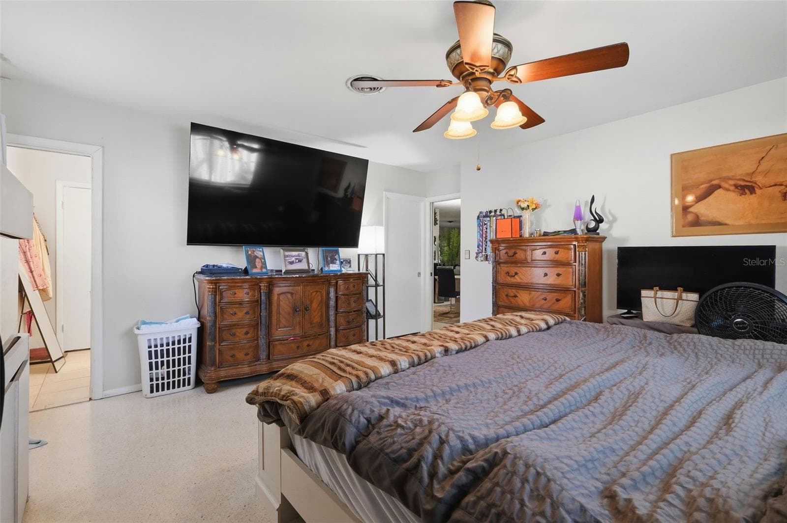 Single Family Residence at 1356 WOODCREST AVE, CLEARWATER, photo 19 of 39