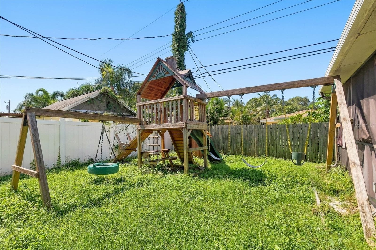Single Family Residence at 1356 WOODCREST AVE, CLEARWATER, photo 36 of 39