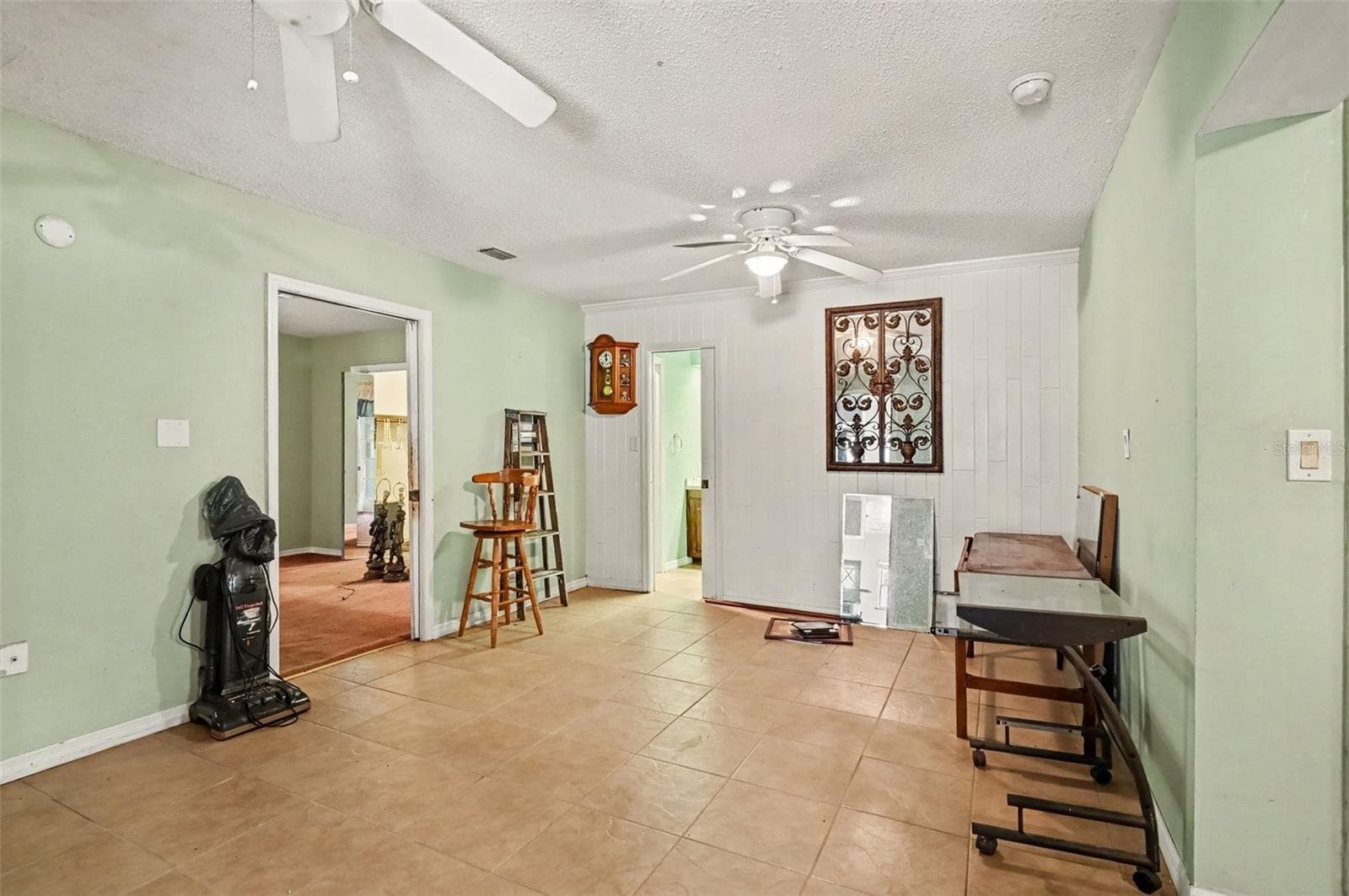 Single Family Residence at 415 THOMAS AVE, LEESBURG, photo 4 of 26