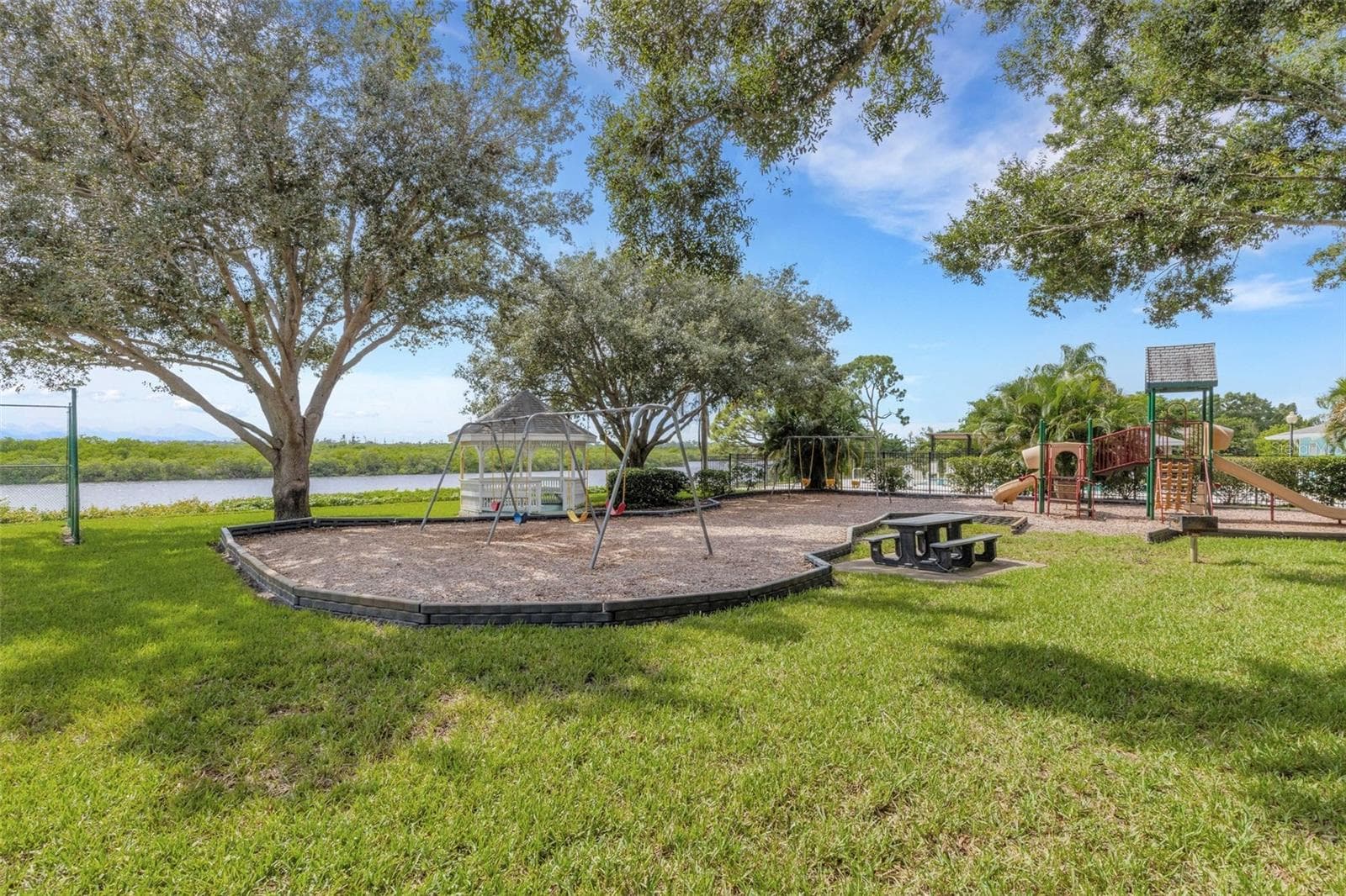Single Family Residence at 907 50TH ST E, BRADENTON, photo 58 of 70