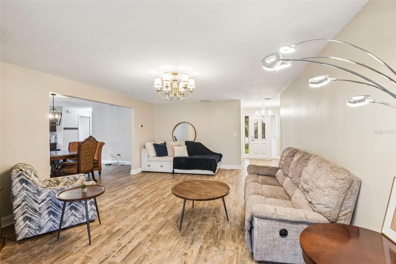 Single Family Residence at 1175 SAN CARLOS AVE NE, ST PETERSBURG, photo 4 of 38