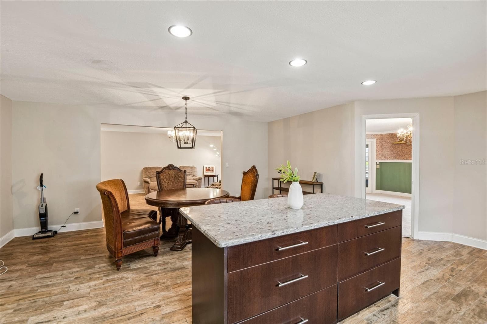 Single Family Residence at 1175 SAN CARLOS AVE NE, ST PETERSBURG, photo 6 of 38
