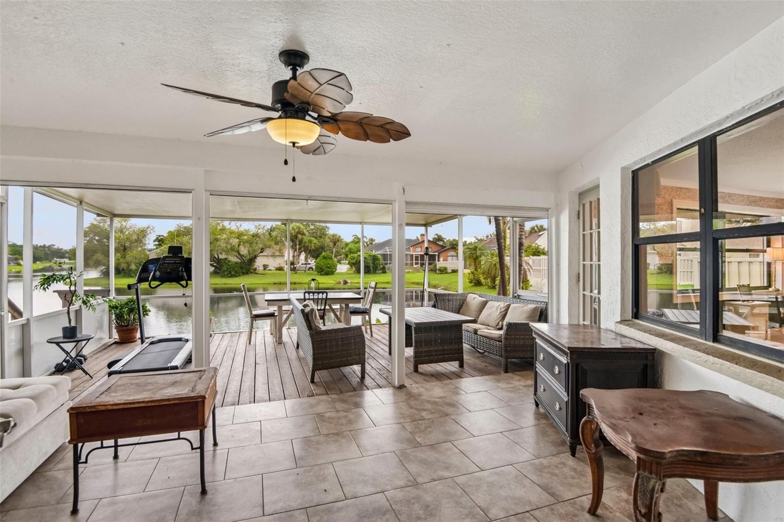 Single Family Residence at 1175 SAN CARLOS AVE NE, ST PETERSBURG, photo 26 of 38