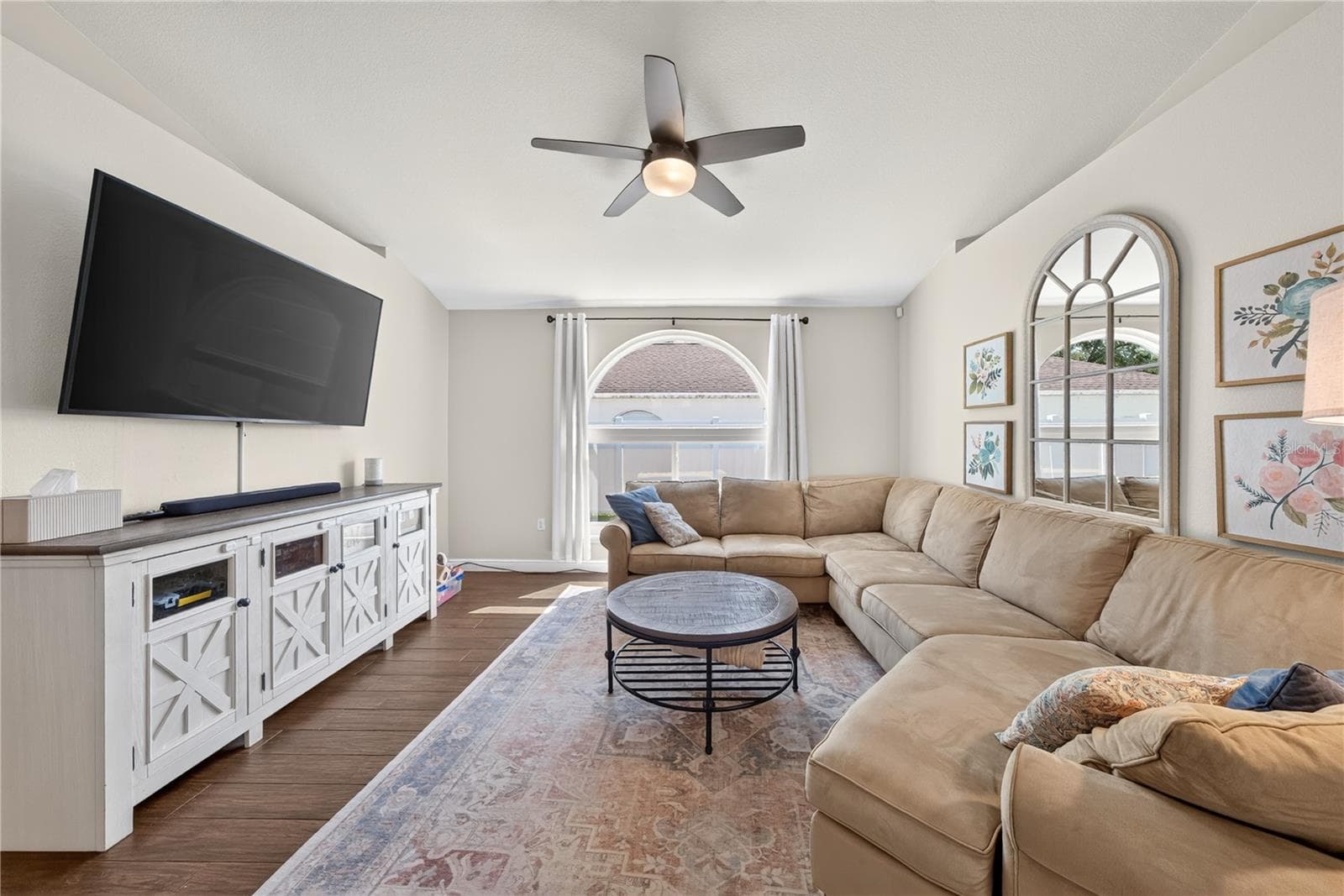Single Family Residence at 8 LAKEVIEW RESERVE BLVD, WINTER GARDEN, photo 14 of 38