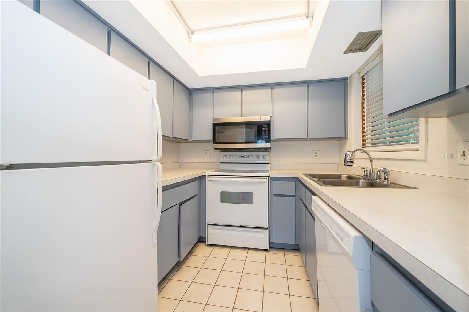 Condominium at 20104 SANDALWOOD DR #104, WILDWOOD, photo 9 of 31
