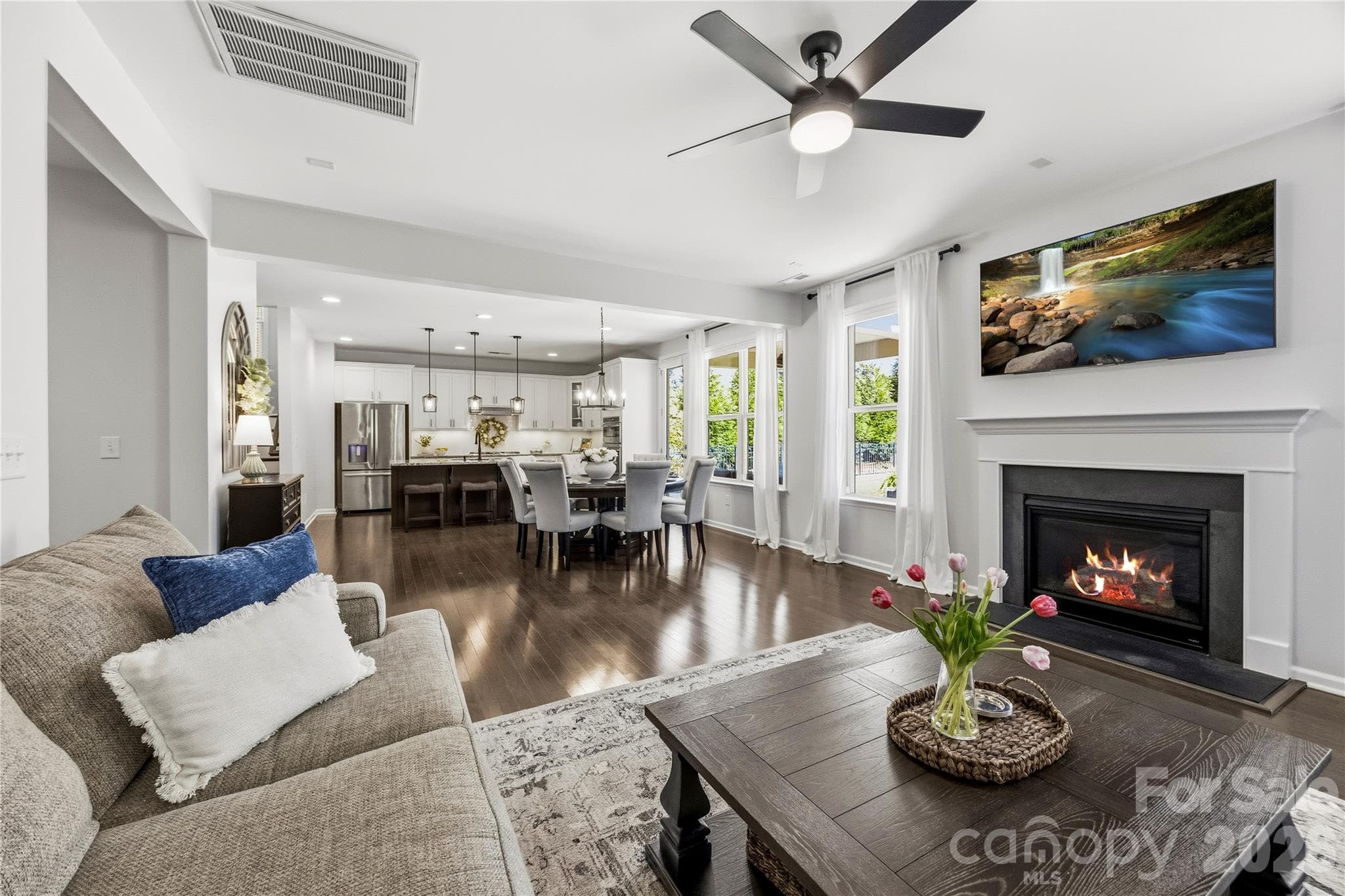 Single Family Residence at 4060 Brandywine Terrace, Lancaster, photo 11 of 47