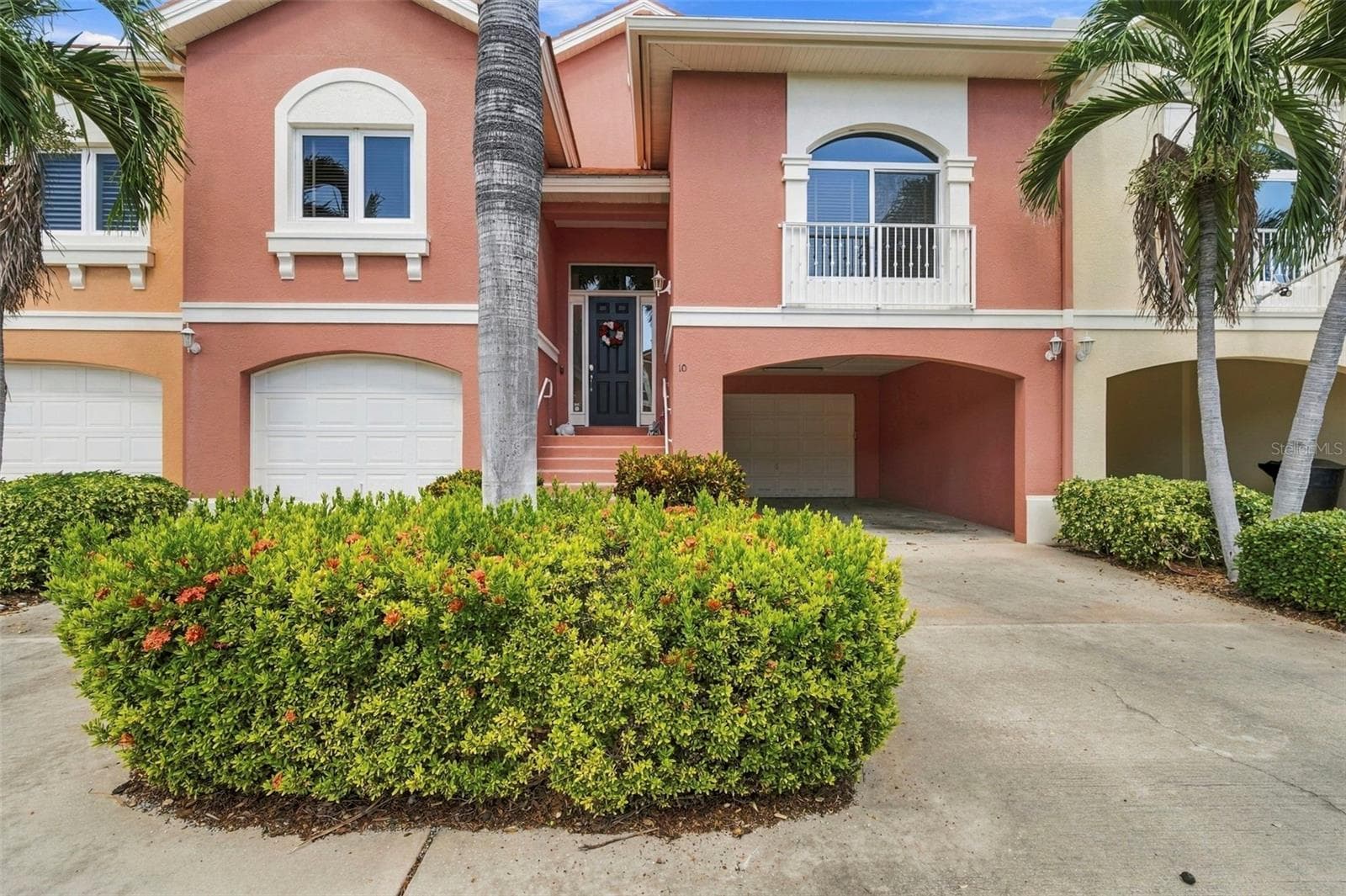 Townhouse at 10 LINCOLN AVE S, ST PETERSBURG, photo 3 of 65