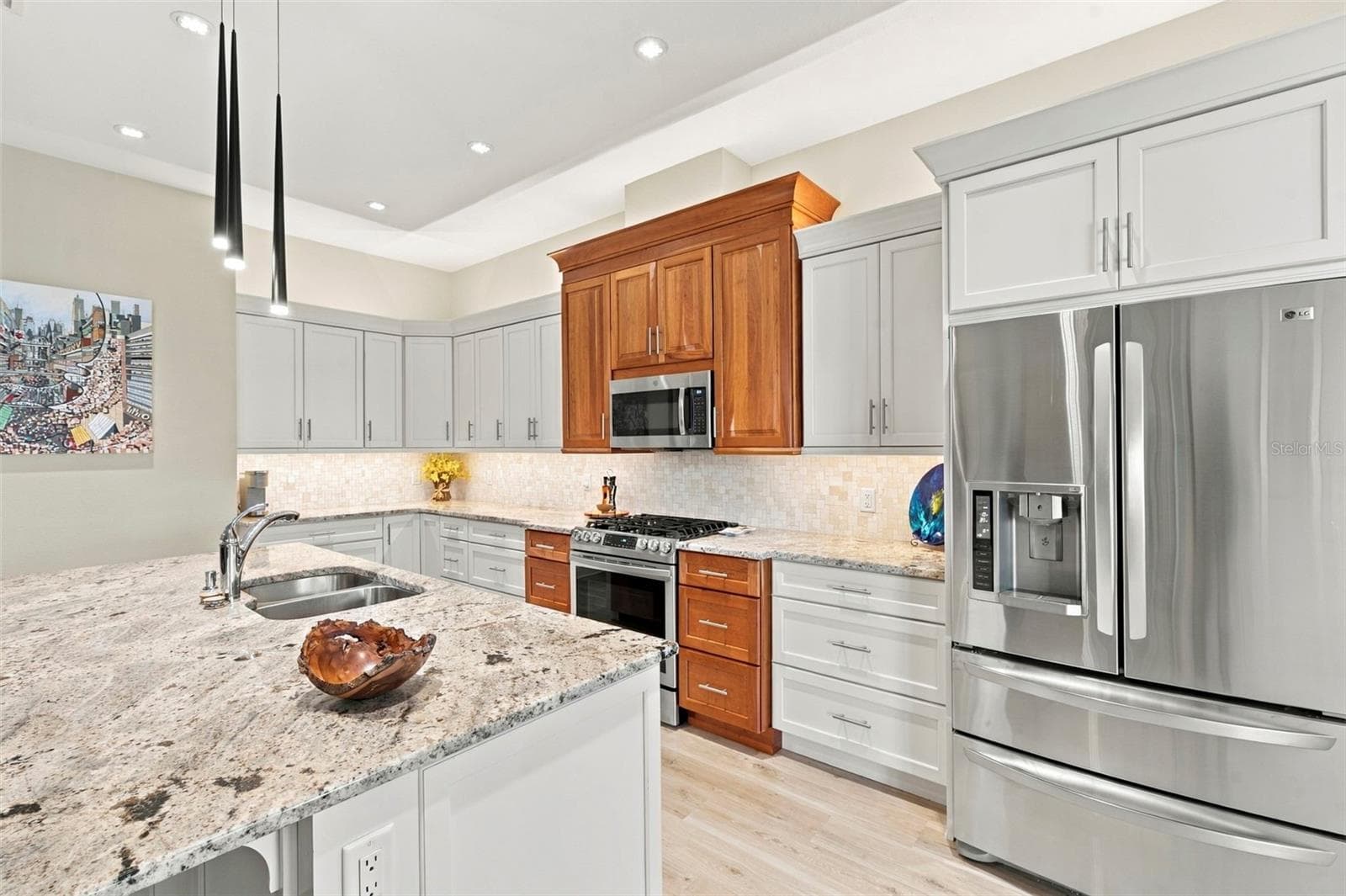 Townhouse at 10 LINCOLN AVE S, ST PETERSBURG, photo 9 of 65