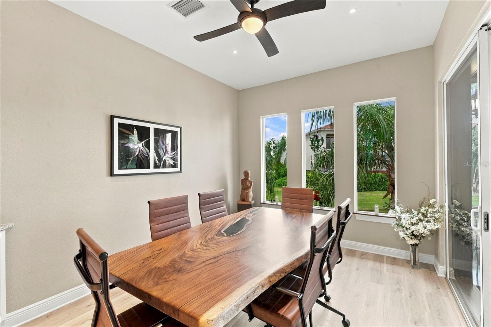 Townhouse at 10 LINCOLN AVE S, ST PETERSBURG, photo 18 of 65