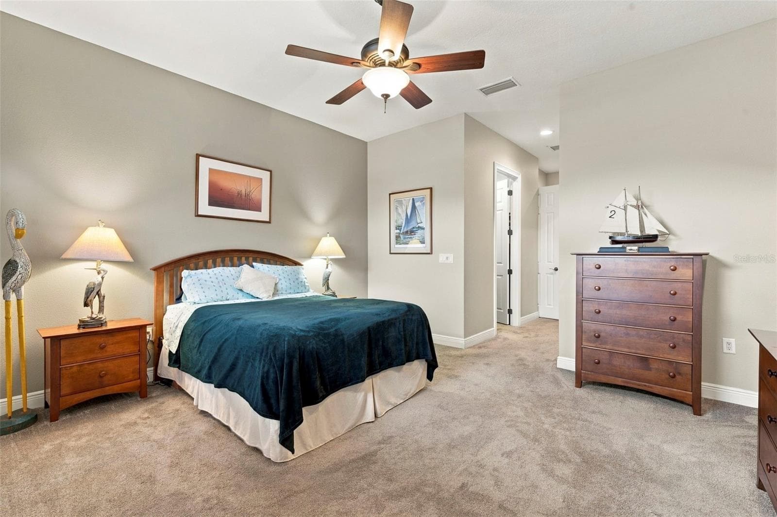Primary Bedroom with En-Suite Bathroom, His & Her Walk-in Closets, Double sinks with Granite countertops, jacuzzi tub, separate shower - 10 LINCOLN AVE S, ST PETERSBURG
