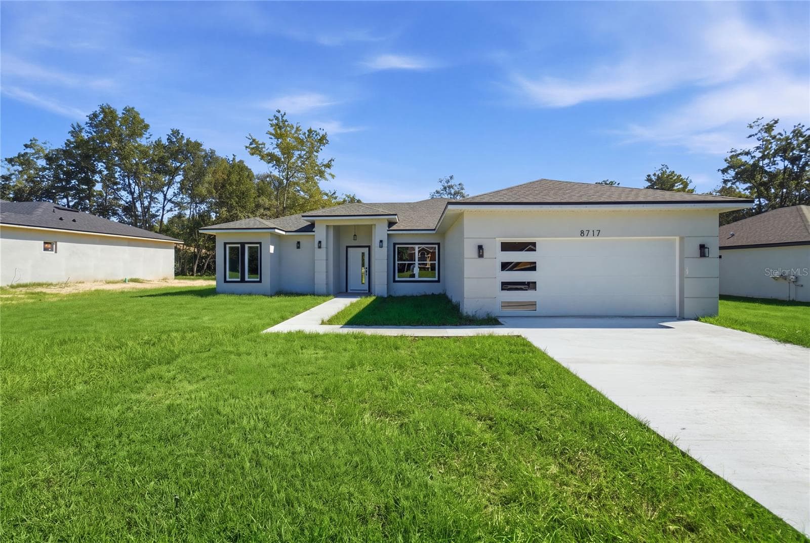 8717 N AMBOY DR