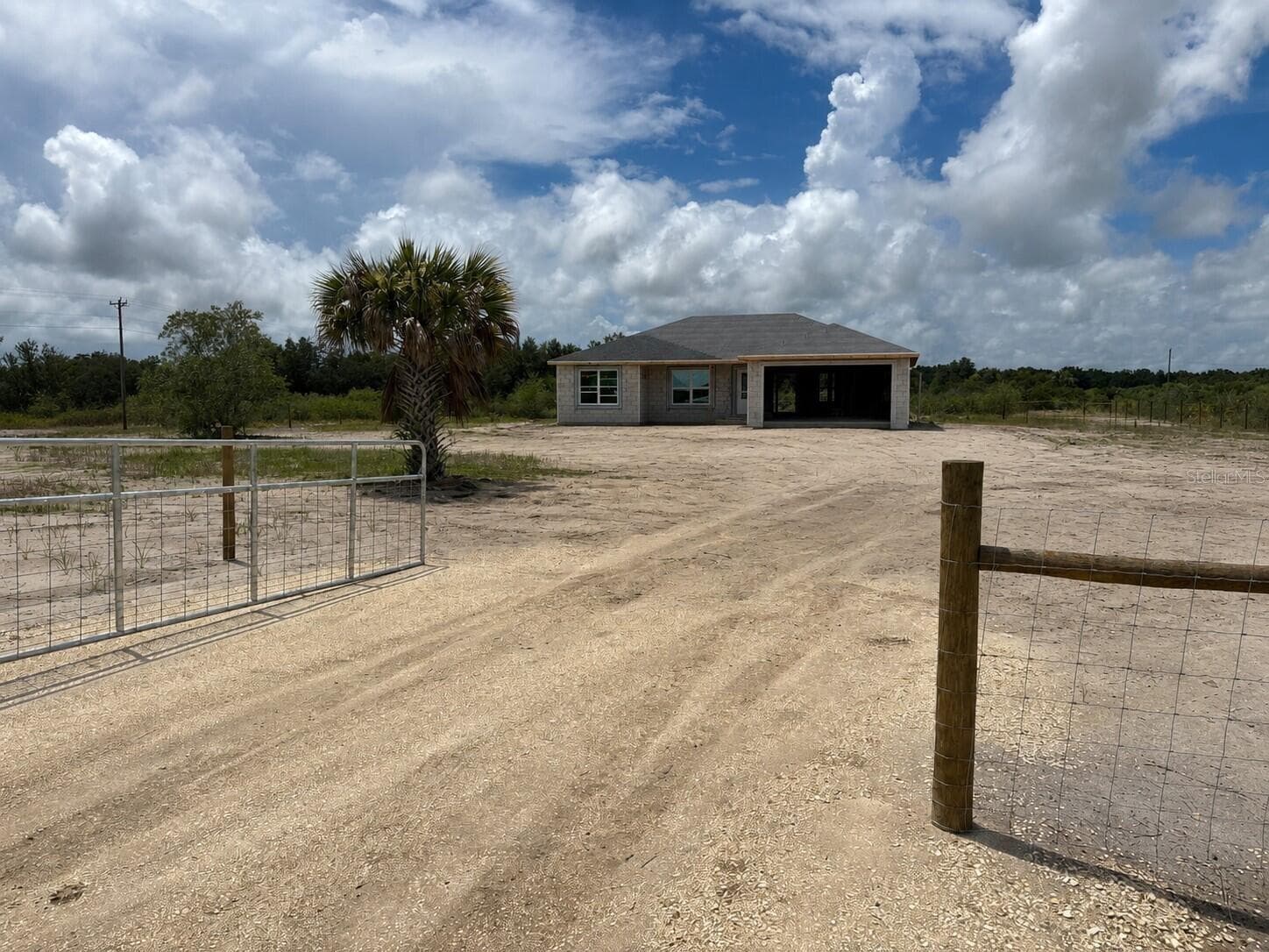 Single Family Residence at 17480 NW 256TH ST, OKEECHOBEE, photo 3 of 5