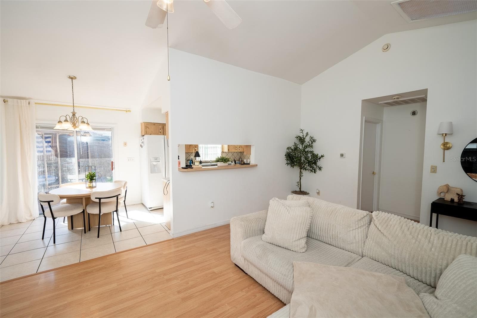 Single Family Residence at 1327 WATERVIEW BLVD E, LAKELAND, photo 6 of 53