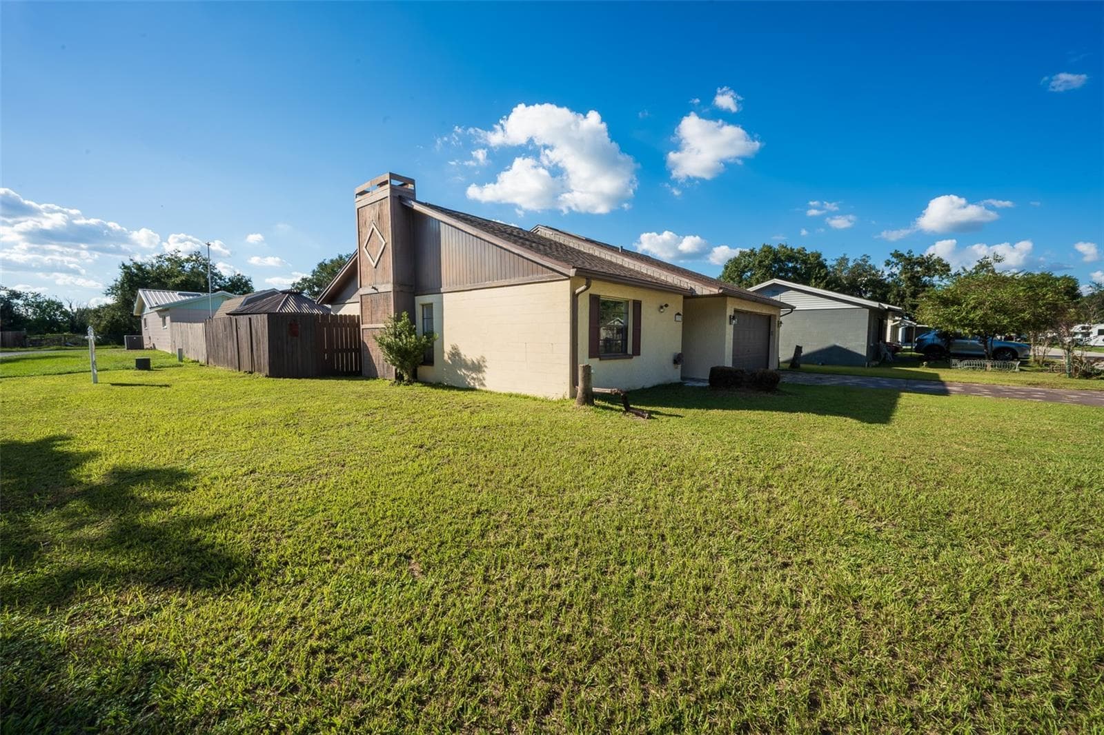 Single Family Residence at 1327 WATERVIEW BLVD E, LAKELAND, photo 46 of 53