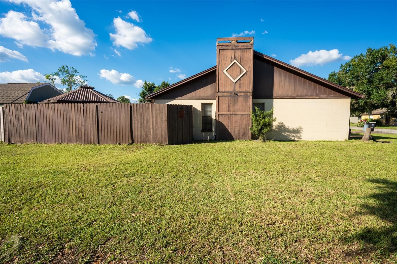 Single Family Residence at 1327 WATERVIEW BLVD E, LAKELAND, photo 47 of 53