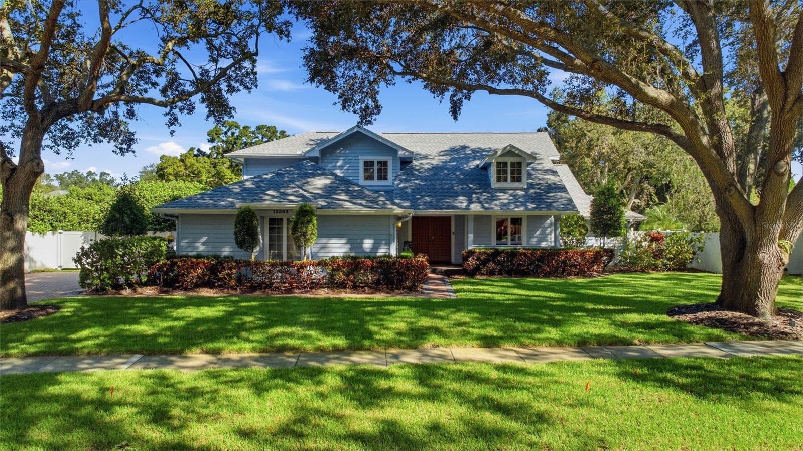 12383 Windtree Oaks - Never before offered for sale. Original Owner - 40 years - 12383 WINDTREE BLVD, SEMINOLE