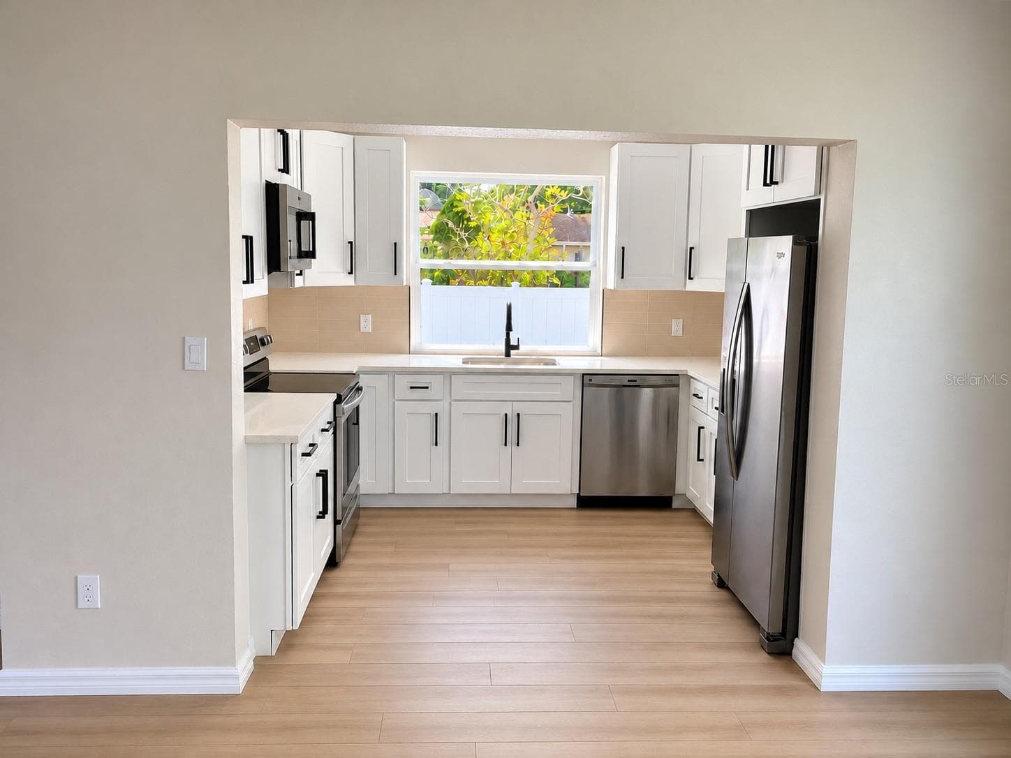 Single Family Residence at 4226 LAKE RICHMOND DR, ORLANDO, photo 6 of 16