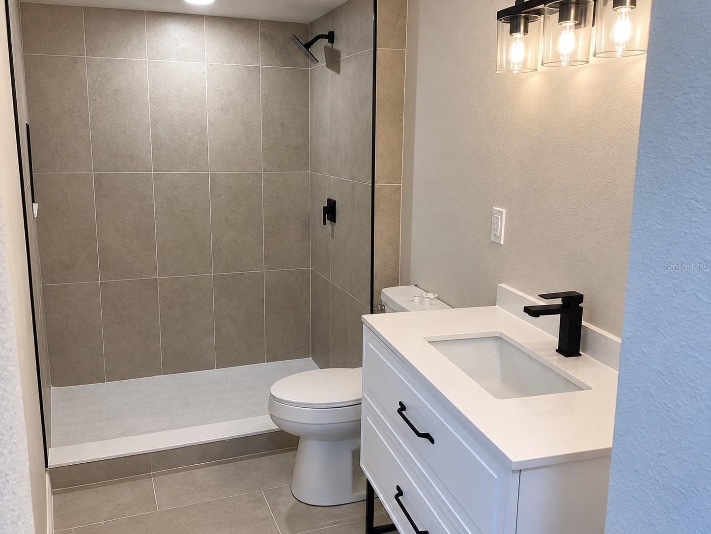 Primary bathroom - 4226 LAKE RICHMOND DR, ORLANDO