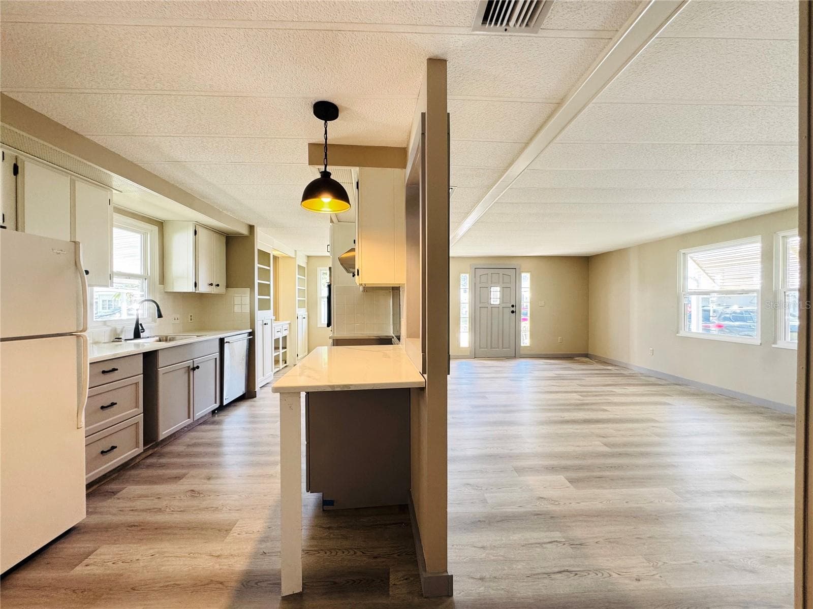 Manufactured Home at 488 MARINA LN, TAVARES, photo 9 of 29