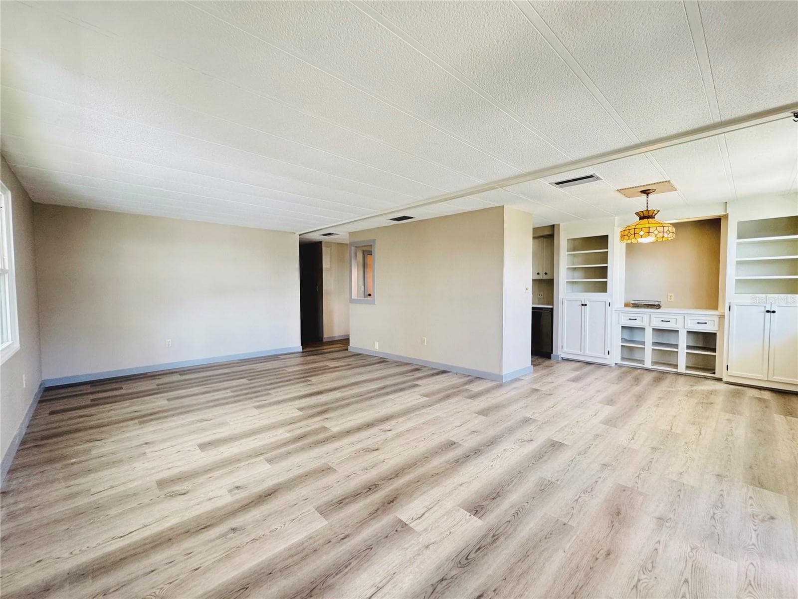 Manufactured Home at 488 MARINA LN, TAVARES, photo 11 of 29